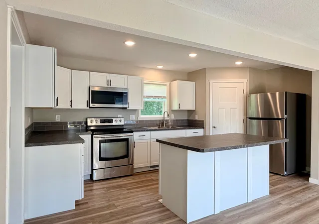 Homes for sale in Morris, MN | 519 E 9th St, Morris, MN 56267 | MLS# 7104131