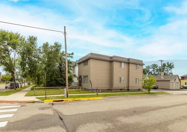 3rd image of 721 Beltrami Ave Nw, Bemidji, MN 56601 | MLS# 7104133