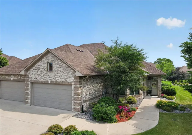1st image of 11865 Dunkirk Cir Ne, Minneapolis, MN 55449 | MLS# 7104134