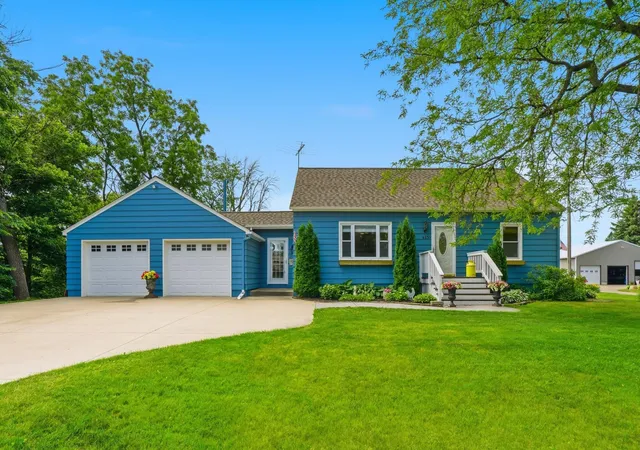 1st image of 4230 220th St W, Farmington, MN 55024 | MLS# 7104135