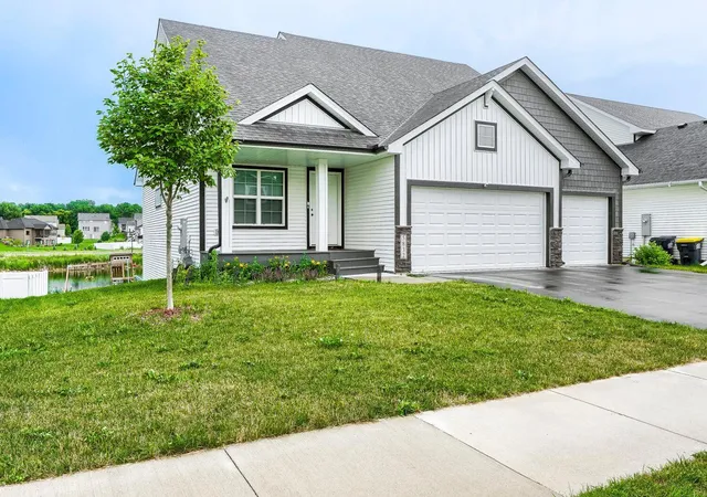 Homes for sale in Lakeville, MN | 5832 178th St W, Lakeville, MN 55044 | MLS# 7104157