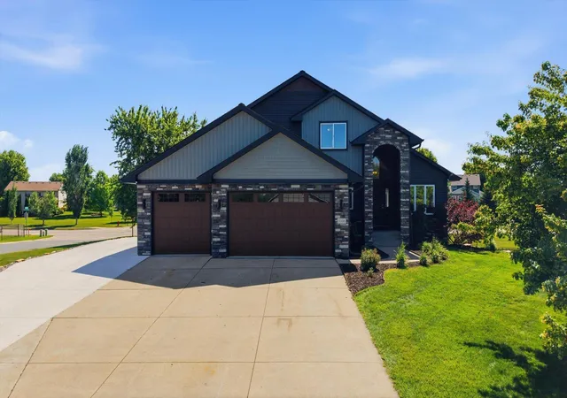 2nd image of 8096 Padre Wy Ne, Elk River, MN 55330 | MLS# 7104164