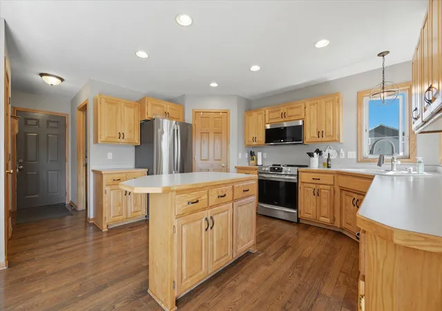 3rd image of 8096 Padre Wy Ne, Elk River, MN 55330 | MLS# 7104164