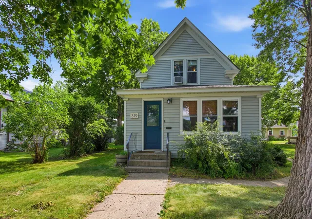 3rd image of 319 S Miller Ave, Litchfield, MN 55355 | MLS# 7104173