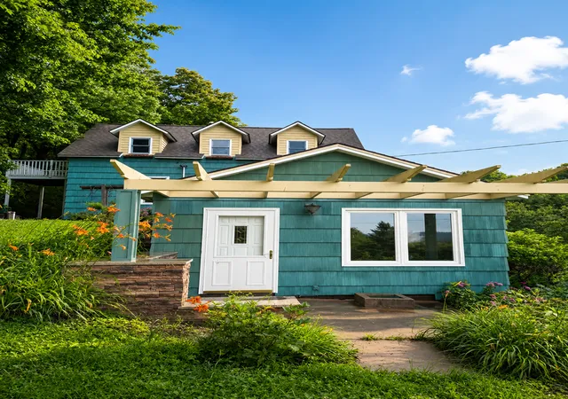 1st image of 495 North St, Fountain City, WI 54629 | MLS# 7104196