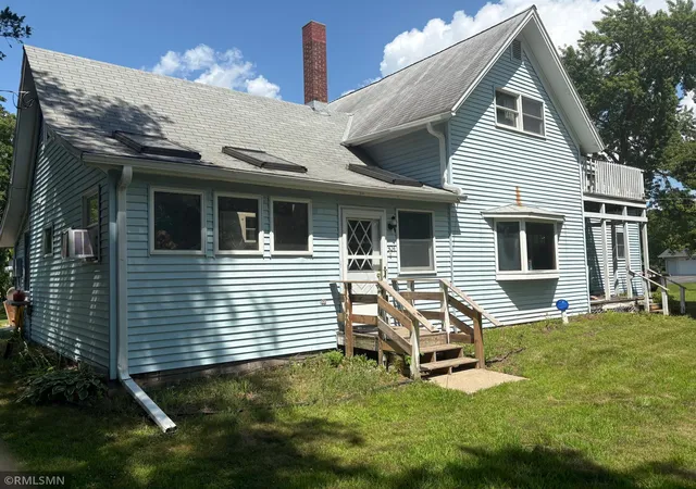 Photo 3 of Single family home for sale at 304 7th Street, Pepin, WI 54759 | MLS# 7104203 | Listing updated on 2026-09-24