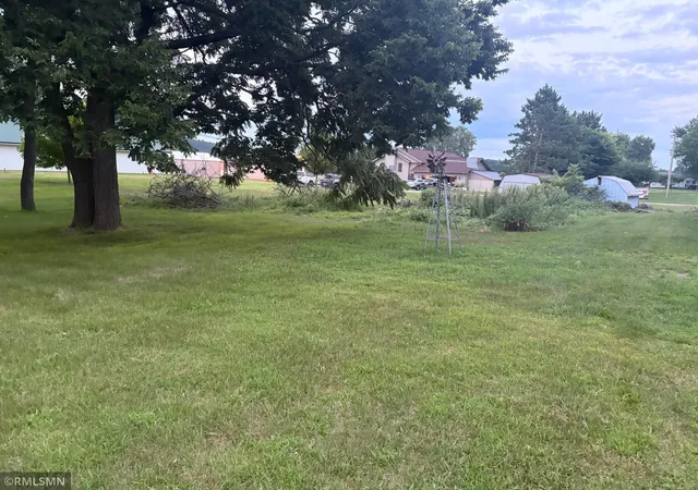 Photo 3 of Single family home for sale at 304 7th Street, Pepin, WI 54759 | MLS# 7104203 | Listing updated on 2026-09-12