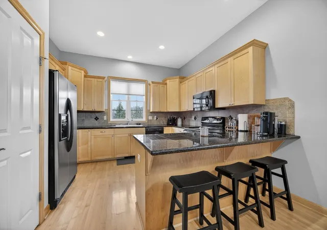 5th image of 1948 Hadley Creek Dr Ne, Rochester, MN 55906 | MLS# 7104213