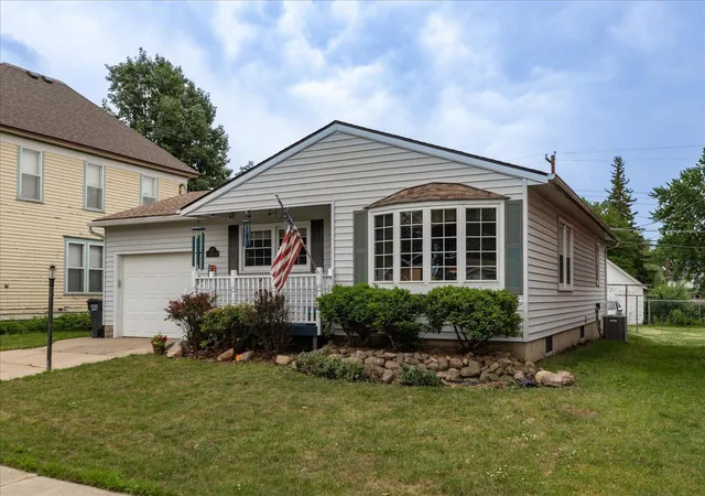 1st image of 217 1st St Ne, Hayfield, MN 55940 | MLS# 7104223
