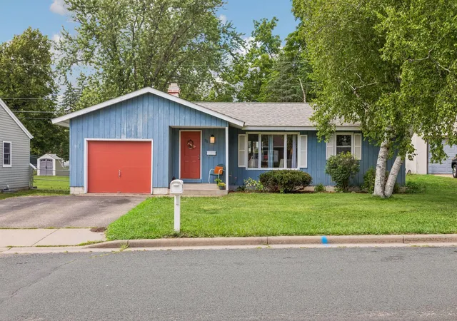 1st image of 711 Saint Croix St N, Hudson, WI 54016 | MLS# 7104224