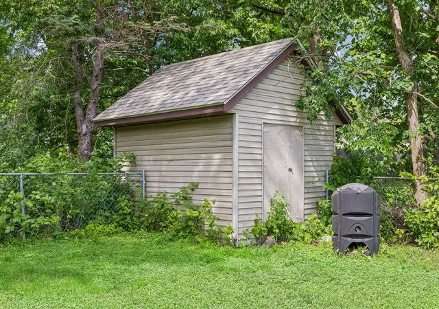 35th image of 711 Saint Croix St N, Hudson, WI 54016 | MLS# 7104224