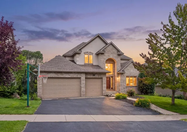 1st image of 9257 Shetland Rd, Eden Prairie, MN 55347 | MLS# 7104248