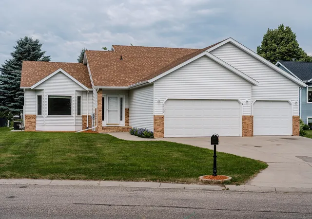 1st image of 3317 Westmoor Dr, Moorhead, MN 56560 | MLS# 7104265