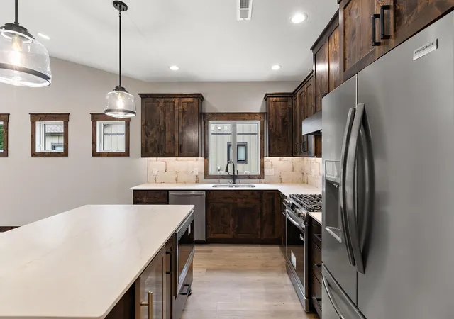 5th image of 1043 Legend Ln, River Falls, WI 54022 | MLS# 7104266