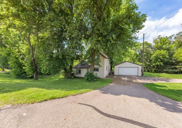 Homes for sale in Owatonna, MN | 8370 County Road 3, Owatonna, MN 55060 | MLS# 7104276