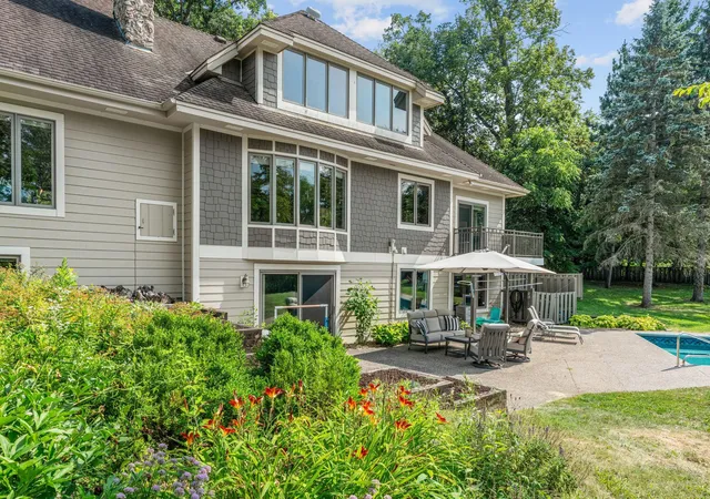 Photo 4 of Single family home for sale at 592 County Rd 24, Wayzata, MN 55391 | MLS# 7104277 | Listing updated on 2026-09-22