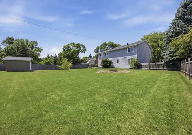 2nd image of 1426 23rd St S, Fargo, ND 58103 | MLS# 7104280