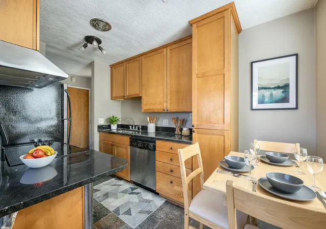 3rd image of 3018 Aldrich Ave S #25, Minneapolis, MN 55408 | MLS# 7104283