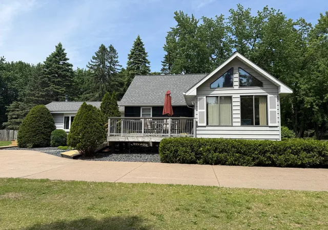Homes for sale in Mounds View, MN | 8428 Eastwood Rd, Mounds View, MN 55112 | MLS# 7104287