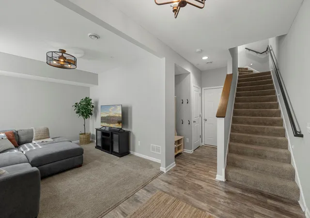 3rd image of 665 Satori Wy, Chaska, MN 55318 | MLS# 7104291