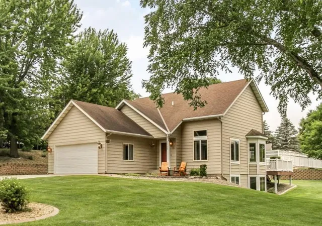 Homes for sale in Saint Cloud, MN | 2215 Imperial Dr, Saint Cloud, MN 56301 | MLS# 7104293