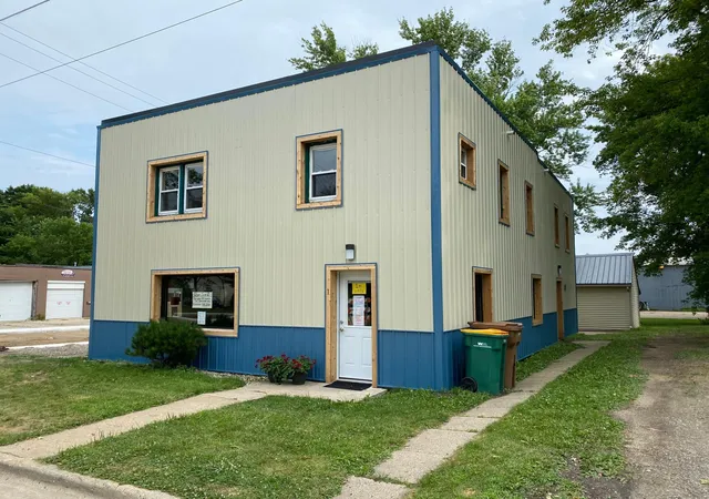 Homes for sale in Albert Lea, MN | 220 E 7th St, Albert Lea, MN 56007 | MLS# 7104298