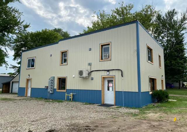 Homes for sale in Albert Lea, MN | 220 E 7Th St, Albert Lea, MN 56007 | MLS# 7104298