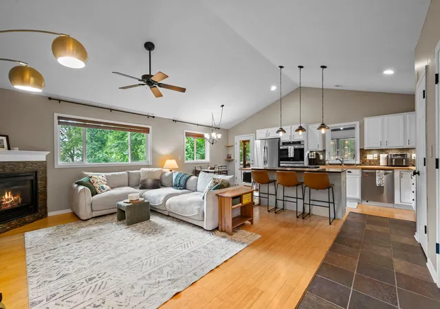 3rd image of 3067 Alexander Ln, Mound, MN 55364 | MLS# 7104300