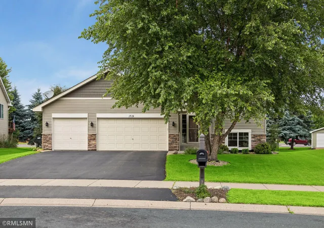 Homes for sale in Shakopee, MN | 1719 Gotland Ln, Shakopee, MN 55379 | MLS# 7104333