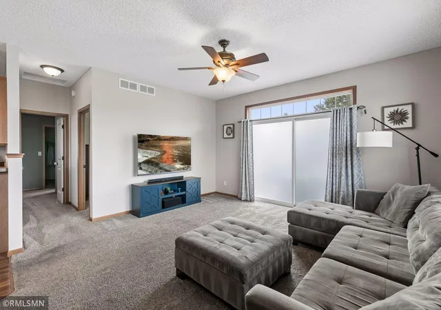 3rd image of 1719 Gotland Ln, Shakopee, MN 55379 | MLS# 7104333