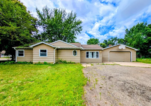 1st image of 1003 9th Ave, Anoka, MN 55303 | MLS# 7104357