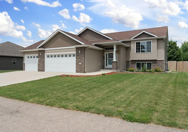 Photo 1 of Sale Pending at 2011 12th Avenue Ne, Austin, MN 55912 | MLS# 7104358 | Listing updated on 2026-08-31