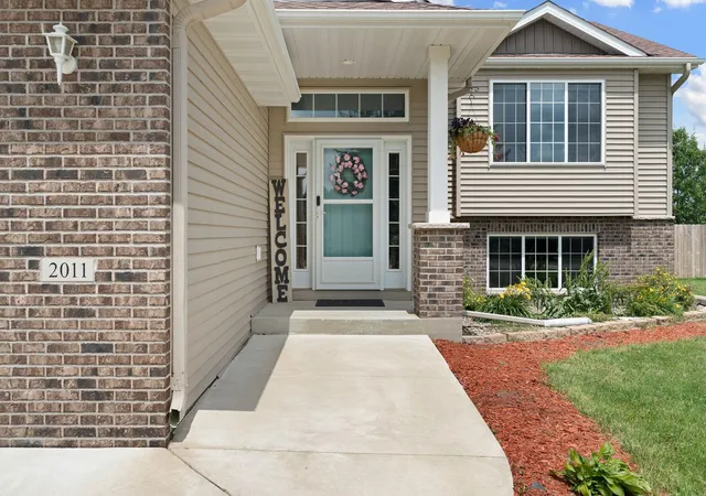 Photo 3 of Sale Pending at 2011 12th Avenue NE, Austin, MN 55912 | MLS# 7104358 | Listing updated on 2026-08-31