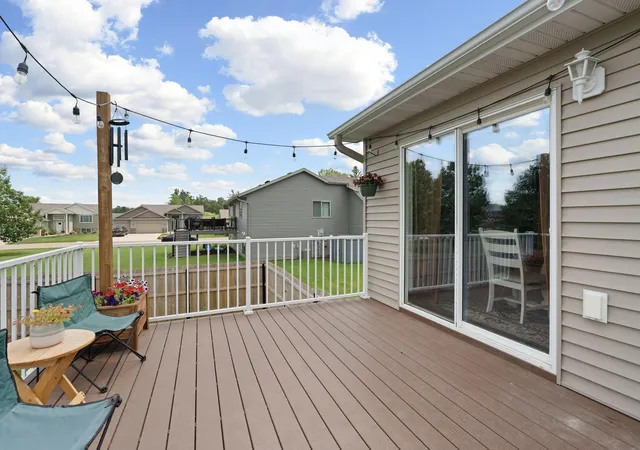 Photo 4 of Sale Pending at 2011 12th Avenue NE, Austin, MN 55912 | MLS# 7104358 | Listing updated on 2026-08-31