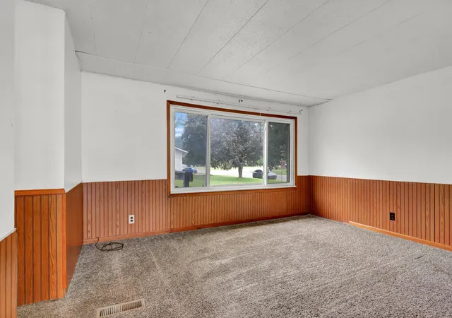 image of 900 Louise Ln, Lake City, MN 55041 | MLS# 7104362