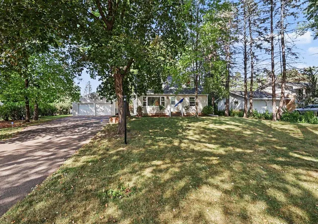 Photo 2 of Single family home for sale at 887 Cheri Ln, Saint Paul, MN 55120 | MLS# 7104373 | Listing updated on 2026-09-19