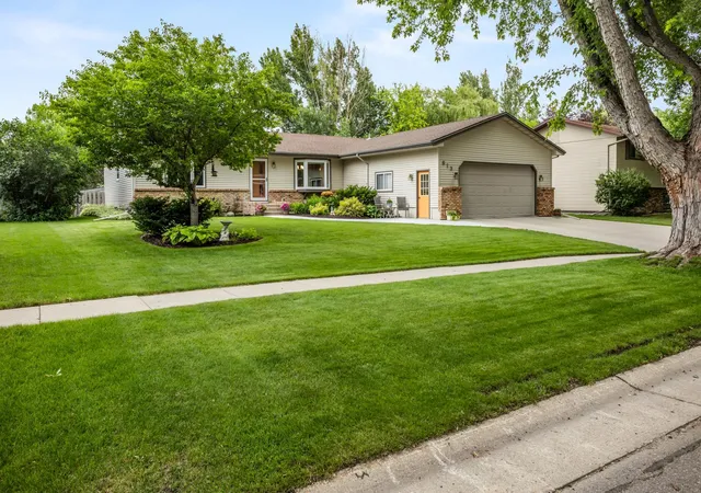 Homes for sale in West Fargo, ND | 813 8th St E, West Fargo, ND 58078 | MLS# 7104376