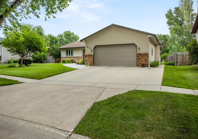 Homes for sale in West Fargo, ND | 813 8Th St E, West Fargo, ND 58078 | MLS# 7104376