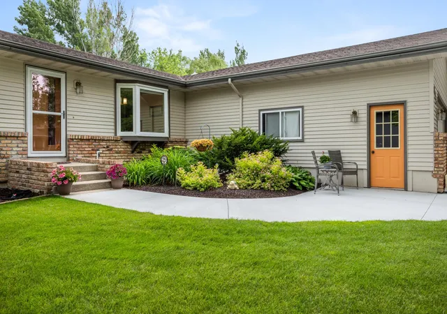 Homes for sale in West Fargo, ND | 813 8Th St E, West Fargo, ND 58078 | MLS# 7104376