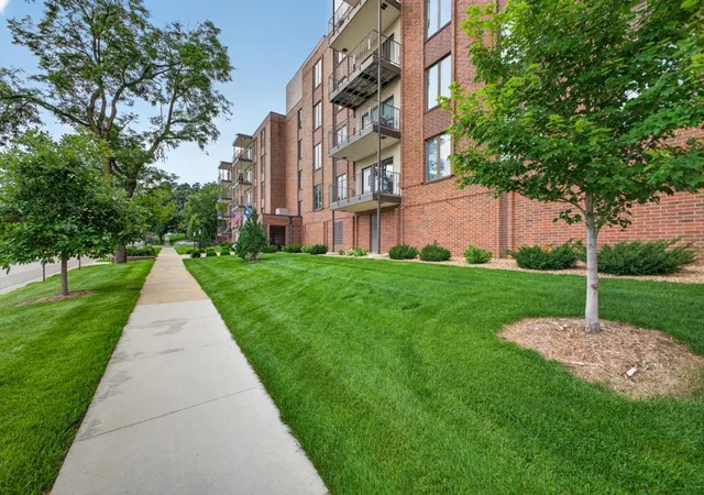 2nd image of 317 6th Ave Sw #206, Rochester, MN 55902 | MLS# 7104381