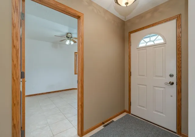 3rd image of 100 Crystal Ln, Mankato, MN 56001 | MLS# 7104385