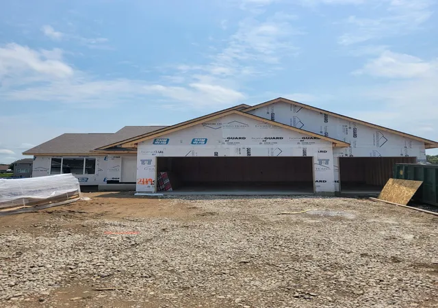 2nd image of 2119 River Bend Trl, Mayer, MN 55360 | MLS# 7104404