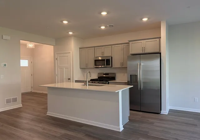 Photo 1 of Single family home for sale at 23154 Creekview Ct, Rogers, MN 55374 | MLS# 7104433 | Listing updated on 2026-10-04