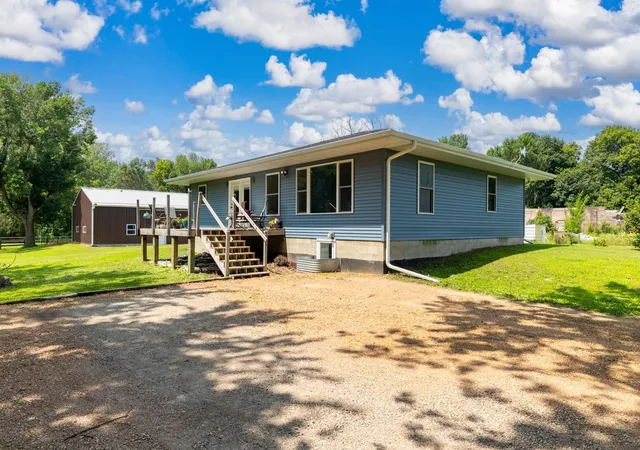 3rd image of 38110 190Th St, Green Isle, MN 55338 | MLS# 7104455
