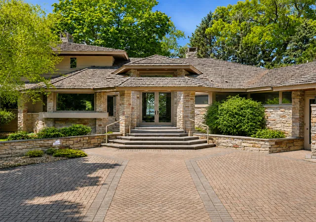 5th image of 28235 Boulder Cir, Excelsior, MN 55331 | MLS# 7104458