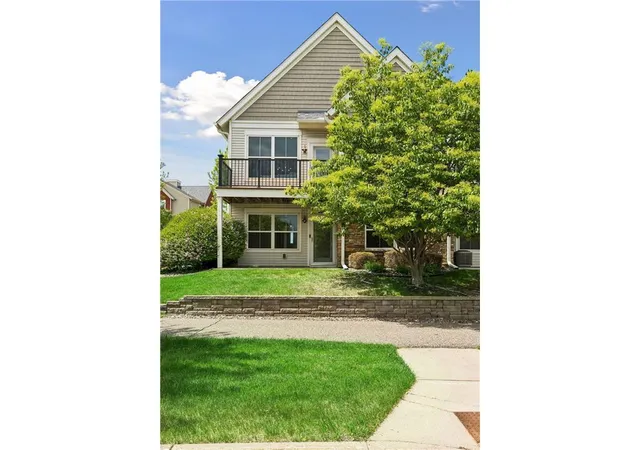 3rd image of 8413 Forestview Ln N #101, Maple Grove, MN 55369 | MLS# 7104464