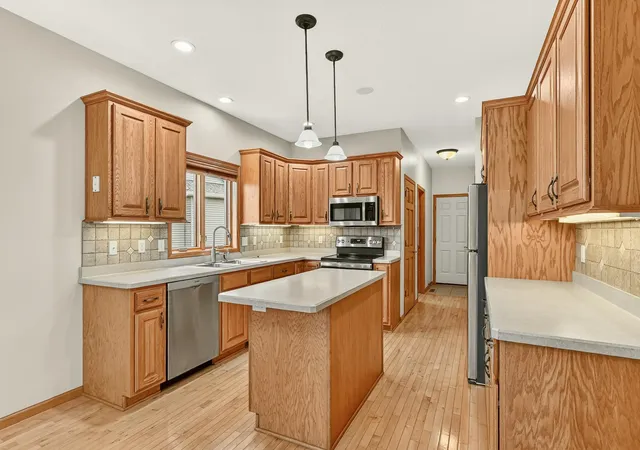 Photo 3 of Single family home for sale at 2322 Coral Ct Ne, Rochester, MN 55906 | MLS# 7104480 | Listing updated on 2026-10-06