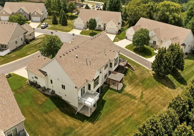 Photo 3 of Single family home for sale at 2322 Coral Ct Ne, Rochester, MN 55906 | MLS# 7104480 | Listing updated on 2026-10-21