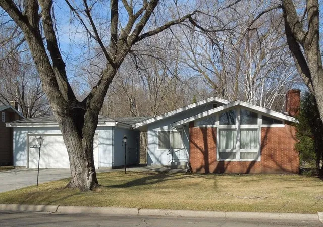 Homes for sale in Pelican Rapids, MN | 18 6th St Ne, Pelican Rapids, MN 56572 | MLS# 7104568