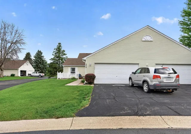 Homes for sale in Shakopee, MN | 404 Sarazin St, Shakopee, MN 55379 | MLS# 7104643